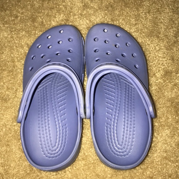 periwinkle blue crocs